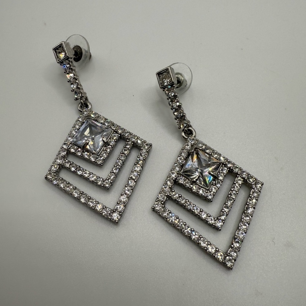 Dazzling Diamond Shape Drop Earrings